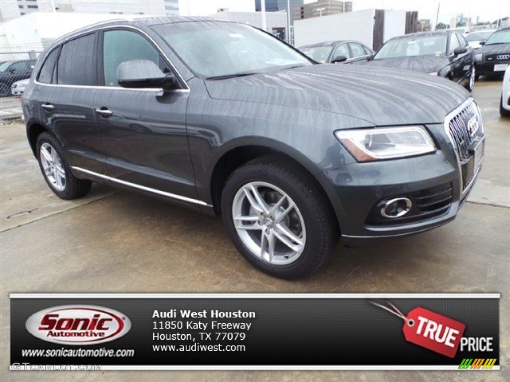 Daytona Gray Metallic Audi Q5