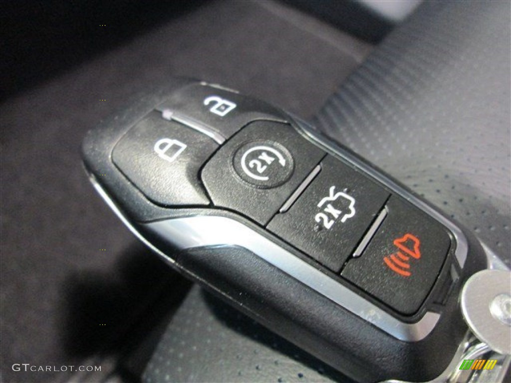 2015 Ford Mustang EcoBoost Premium Convertible Keys Photos