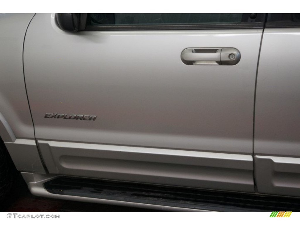 2002 Explorer Limited 4x4 - Mineral Grey Metallic / Midnight Grey photo #59