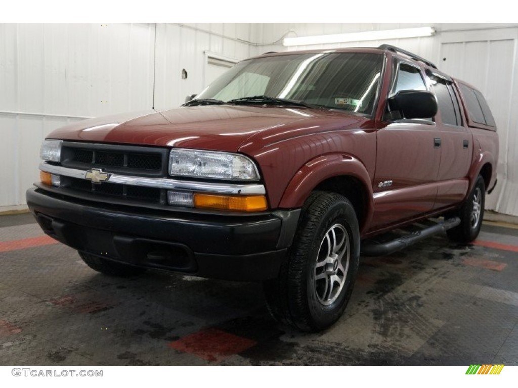 2003 S10 LS Crew Cab 4x4 - Dark Cherry Red Metallic / Graphite photo #3