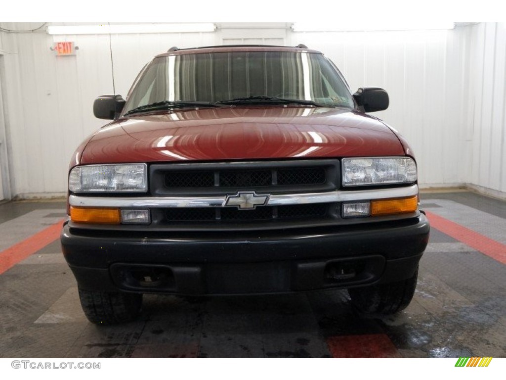 2003 S10 LS Crew Cab 4x4 - Dark Cherry Red Metallic / Graphite photo #4
