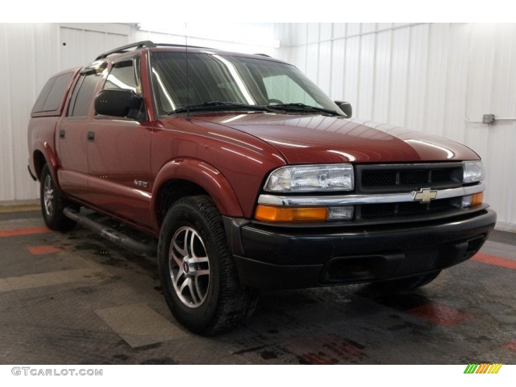 2003 S10 LS Crew Cab 4x4 - Dark Cherry Red Metallic / Graphite photo #5