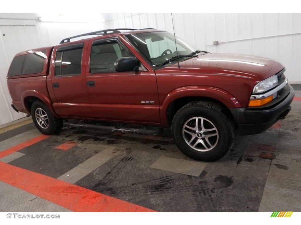 2003 S10 LS Crew Cab 4x4 - Dark Cherry Red Metallic / Graphite photo #6