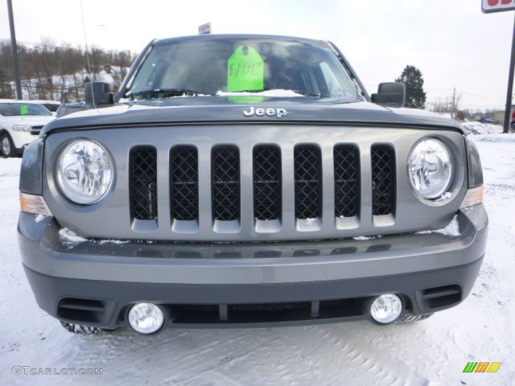 2013 Patriot Latitude 4x4 - Mineral Gray Metallic / Dark Slate Gray/Light Pebble photo #8