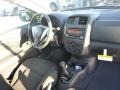 Super Black - Versa 1.6 S Sedan Photo No. 11