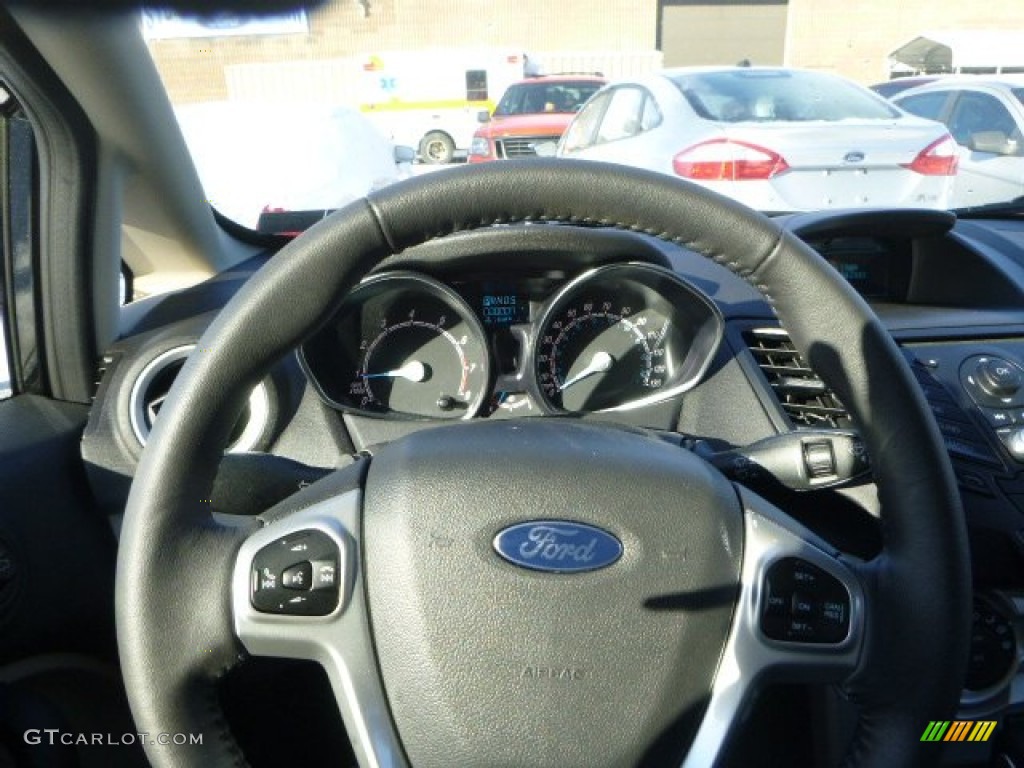 2015 Fiesta SE Sedan - Tuxedo Black Metallic / Charcoal Black photo #14