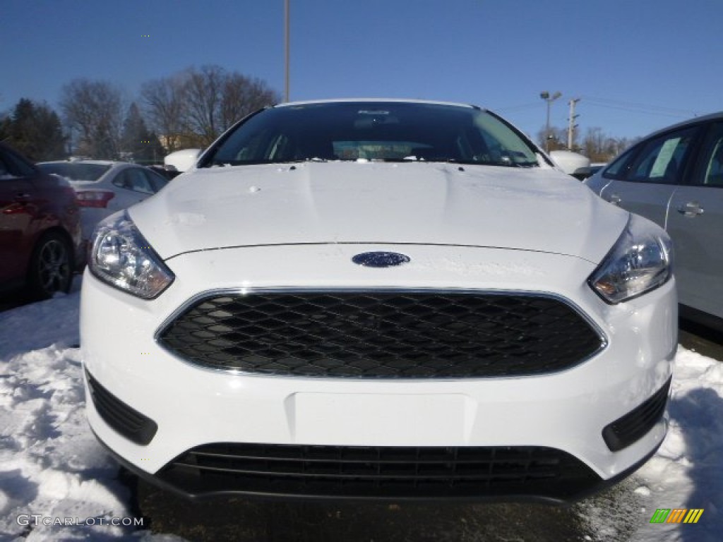 Oxford White 2015 Ford Focus SE Sedan Exterior Photo #100616091
