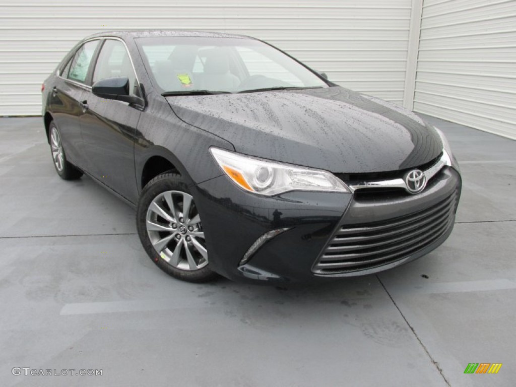 2015 Camry XLE - Cosmic Gray Mica / Ash photo #2