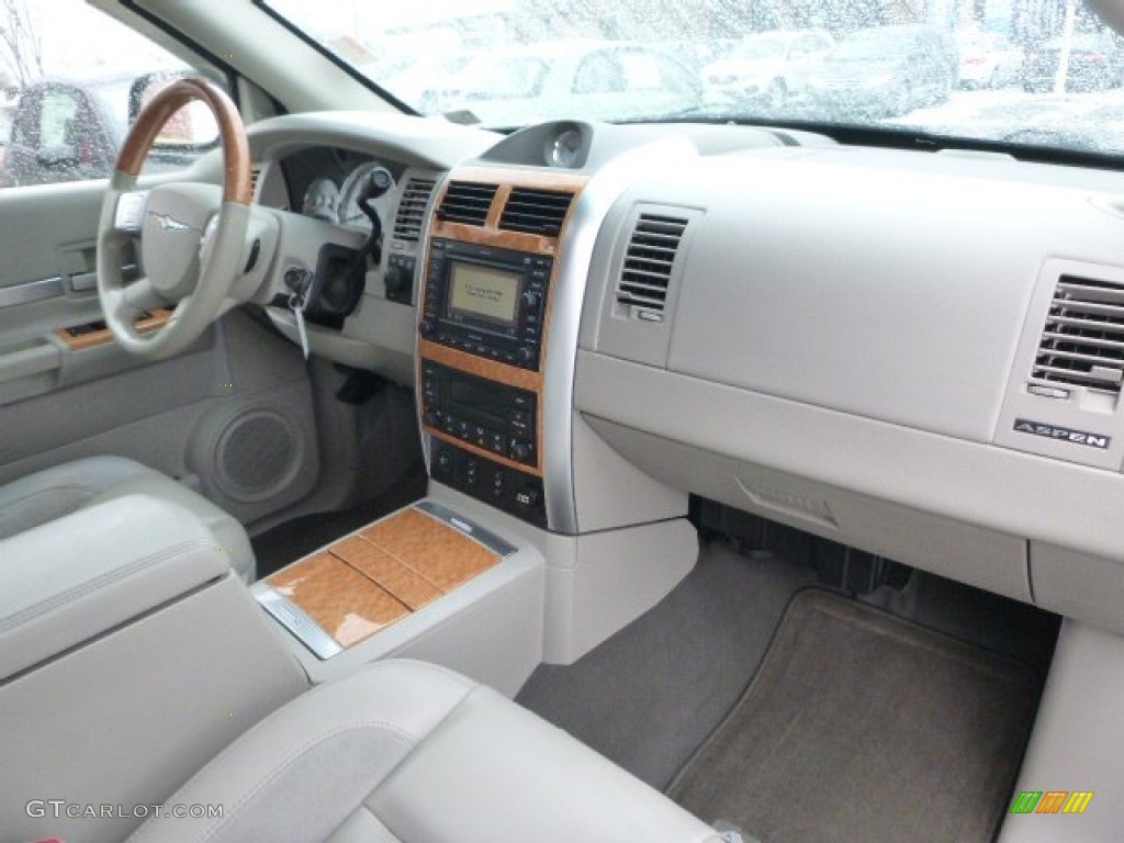 2007 Chrysler Aspen Limited HEMI 4WD Interior Color Photos