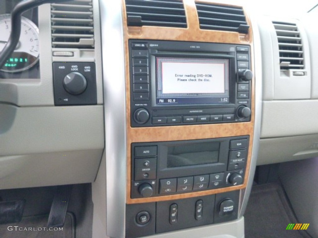 2007 Aspen Limited HEMI 4WD - Mineral Gray Metallic / Dark Slate Gray/Light Slate Gray photo #18