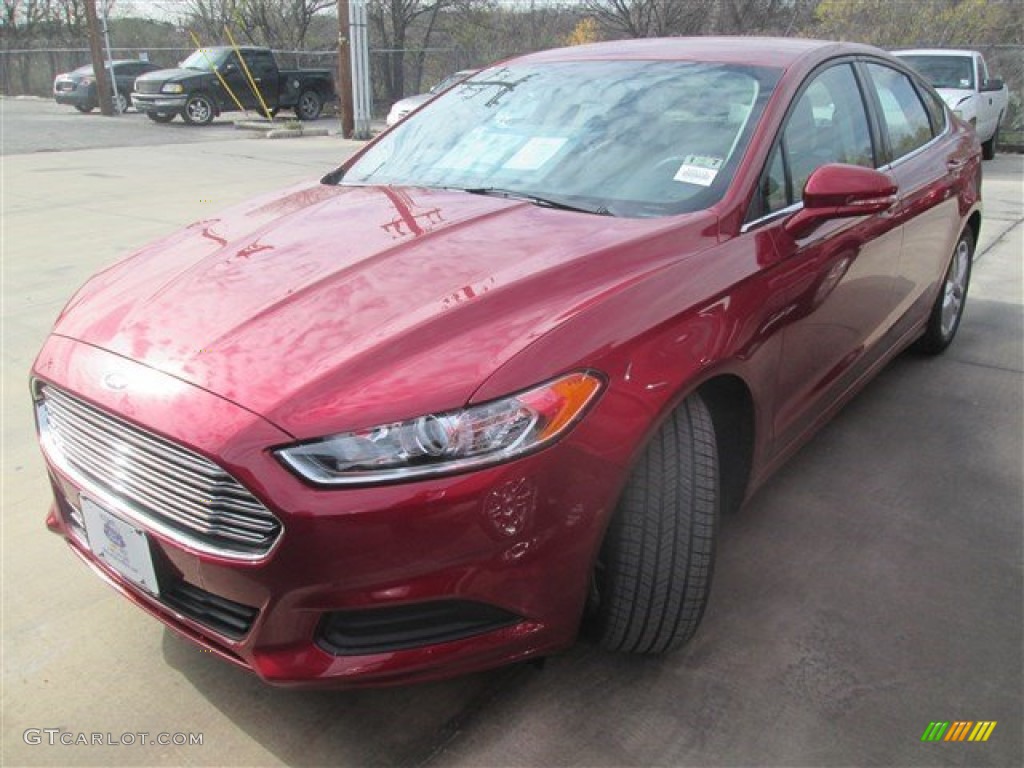 2015 Fusion SE - Ruby Red Metallic / Dune photo #3