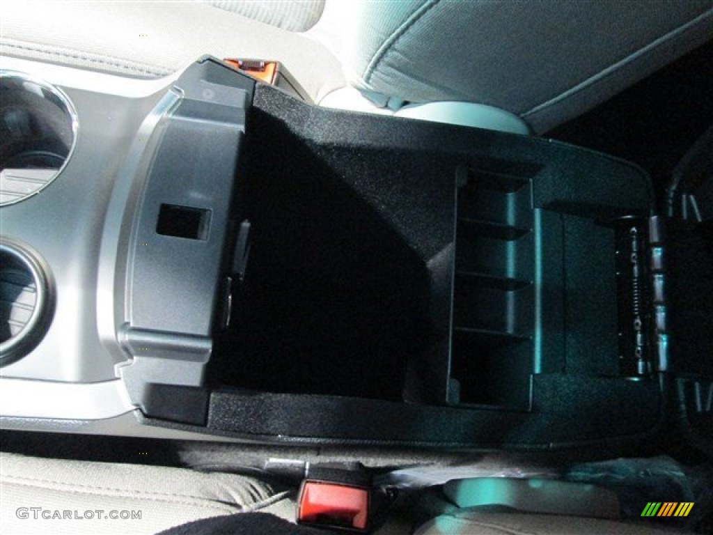 2015 Explorer XLT - Dark Side / Medium Light Stone photo #24