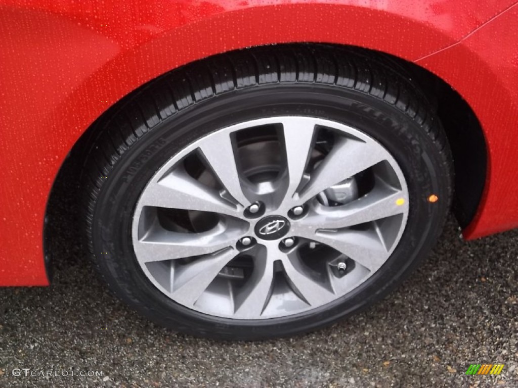 2015 Hyundai Accent Sport 5-Door Wheel Photos