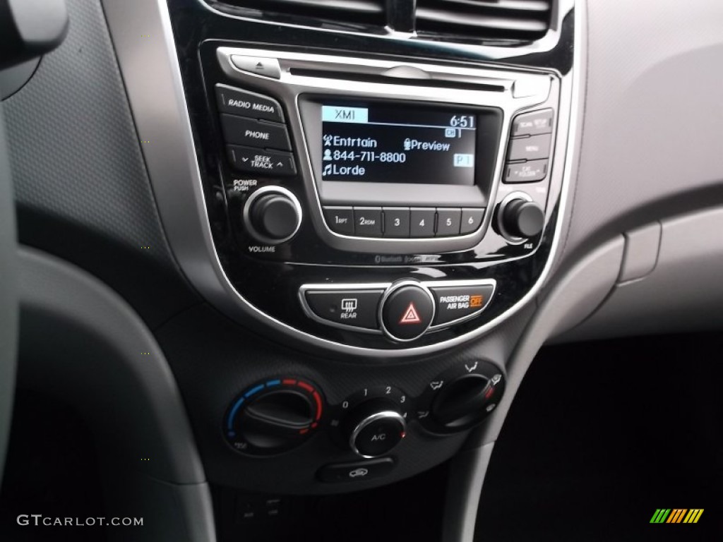2015 Hyundai Accent Sport 5-Door Controls Photo #100626467