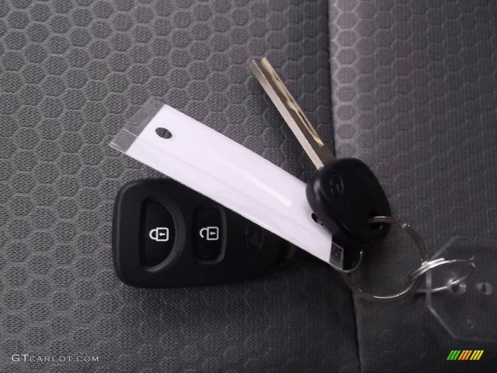 2015 Hyundai Accent Sport 5-Door Keys Photo #100626607