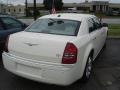 Cool Vanilla - 300 C HEMI Photo No. 2