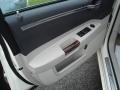 Cool Vanilla - 300 C HEMI Photo No. 6