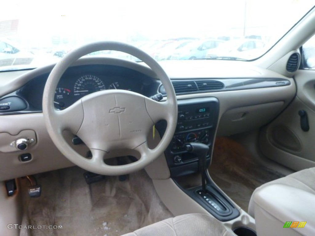 2001 Malibu Sedan - Bright White / Neutral photo #10