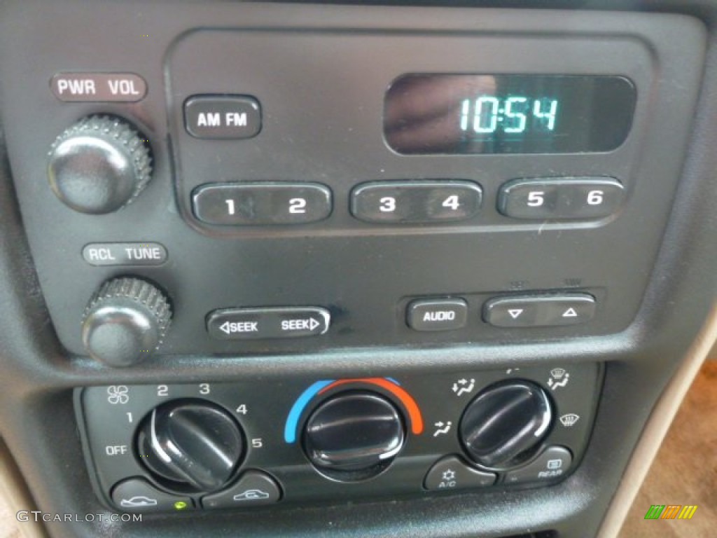 2001 Malibu Sedan - Bright White / Neutral photo #13