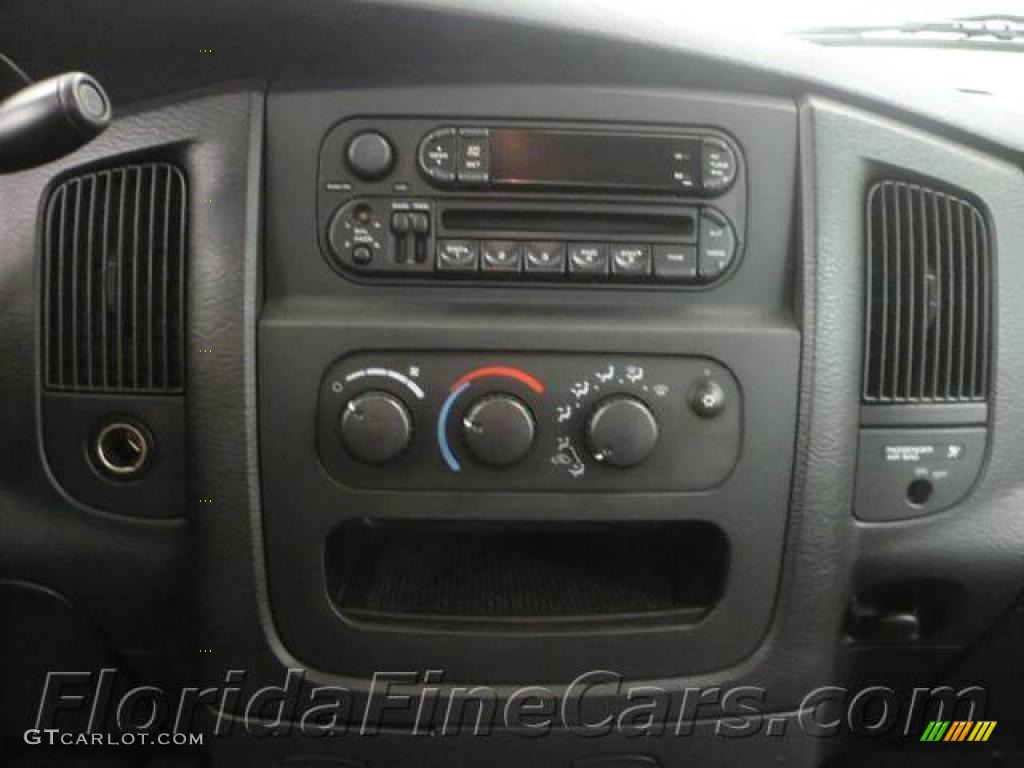 2003 Ram 1500 ST Regular Cab - Bright White / Dark Slate Gray photo #13