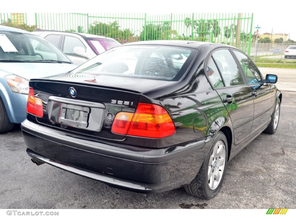 2002 3 Series 325i Sedan - Jet Black / Black photo #36