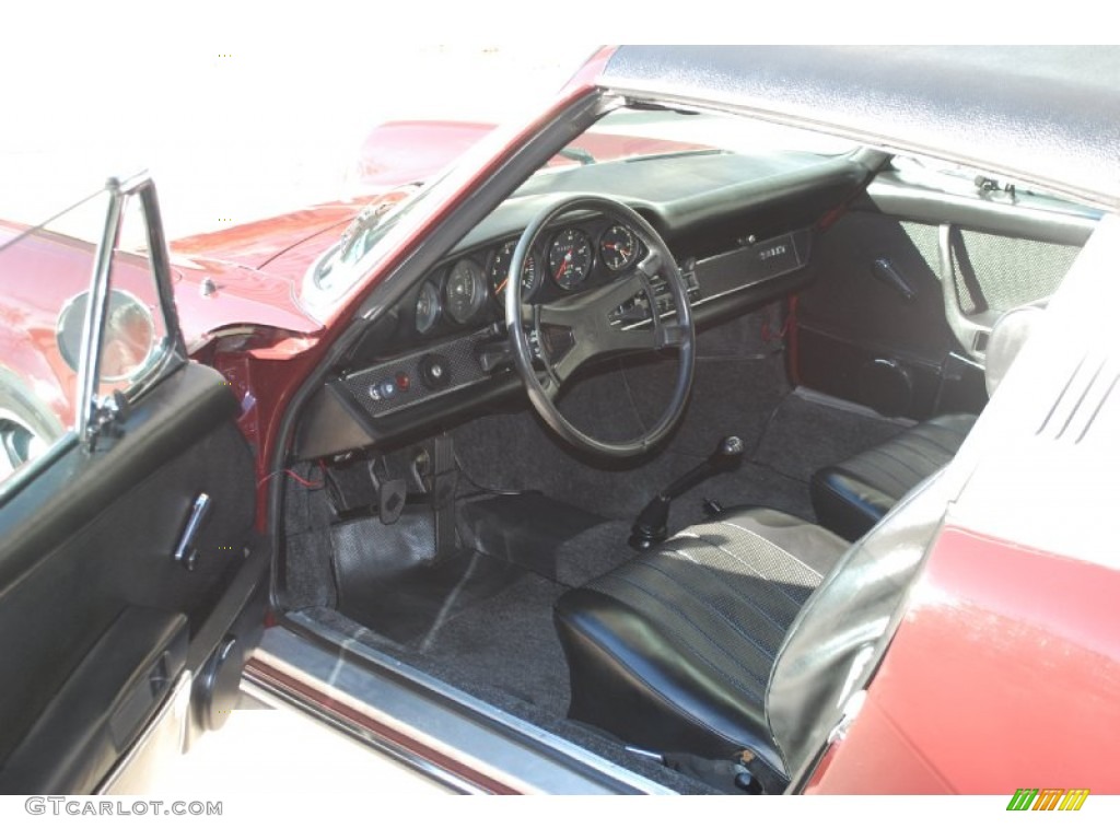 1971 911 T Targa - Burgundy / Black photo #3