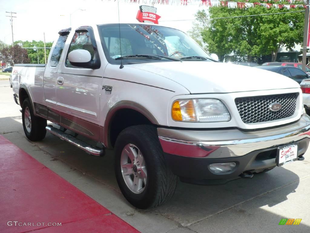 2003 F150 Lariat SuperCab 4x4 - Oxford White / Medium Parchment Beige photo #3