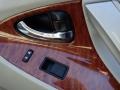 Black - Camry XLE Photo No. 13