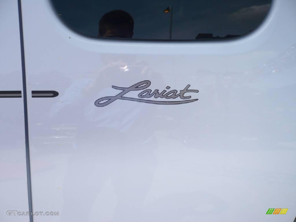 2003 F150 Lariat SuperCab 4x4 - Oxford White / Medium Parchment Beige photo #22