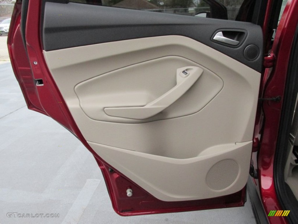 2015 Ford Escape SE Medium Light Stone Door Panel Photo #100646060