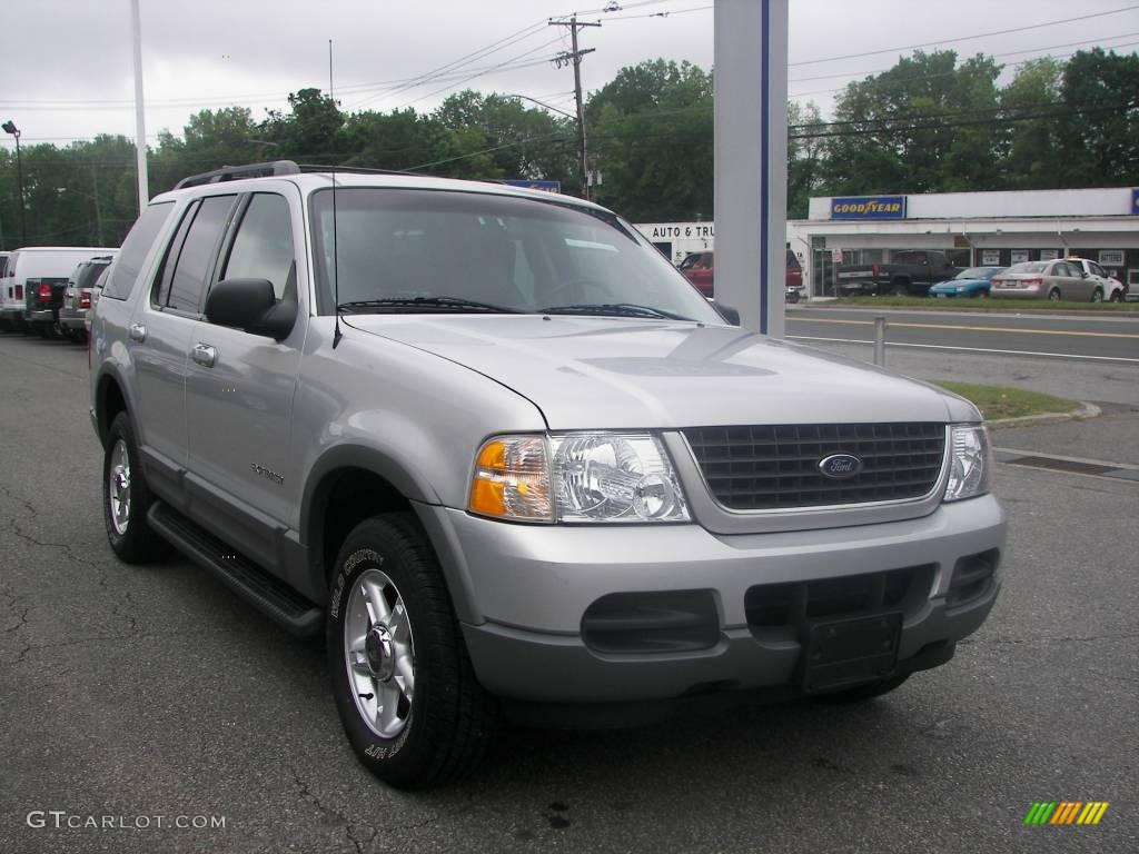 2002 Explorer XLT 4x4 - Silver Frost Metallic / Midnight Grey photo #2