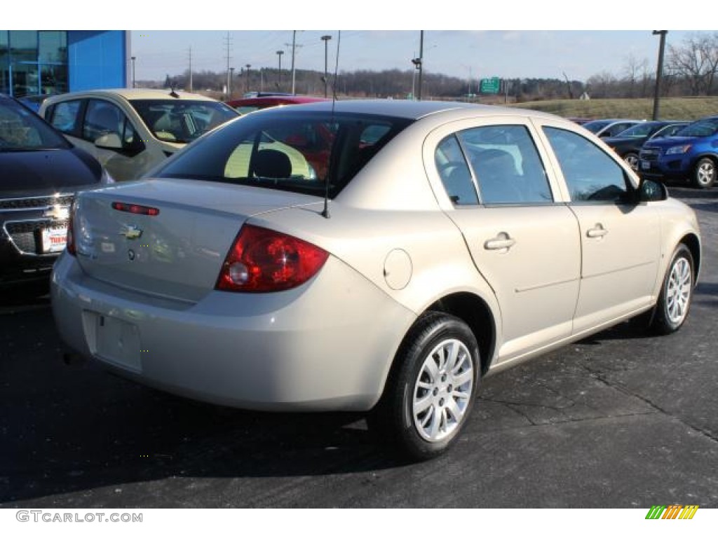 2009 Cobalt LT Sedan - Gold Mist Metallic / Ebony photo #3