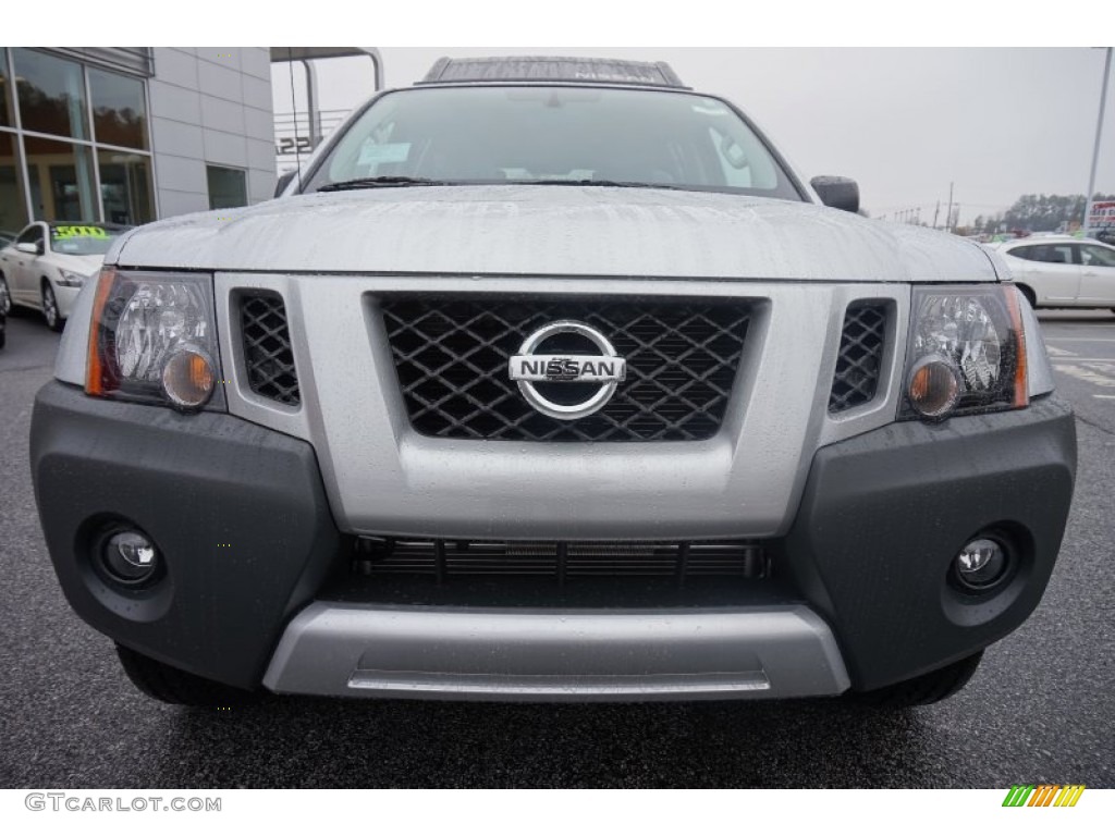 2015 Xterra S - Brilliant Silver / Gray photo #8