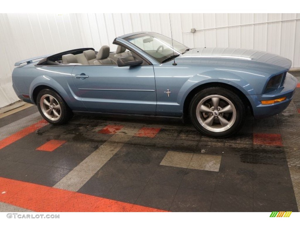 2006 Mustang V6 Premium Convertible - Windveil Blue Metallic / Light Graphite photo #6