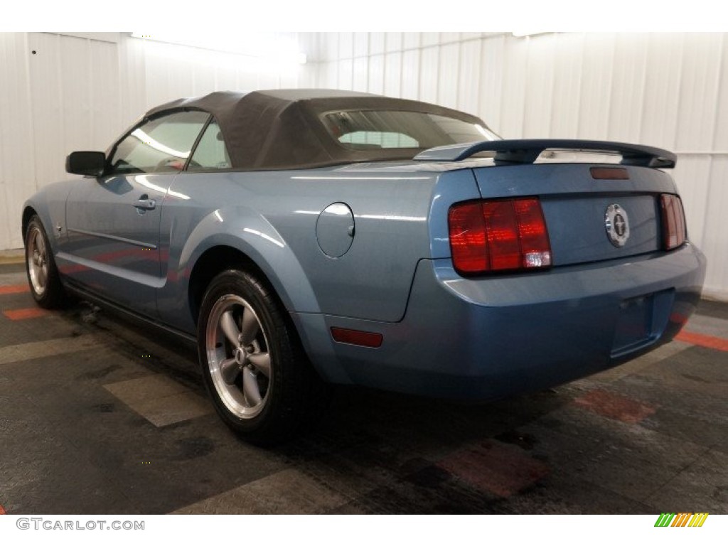 2006 Mustang V6 Premium Convertible - Windveil Blue Metallic / Light Graphite photo #10