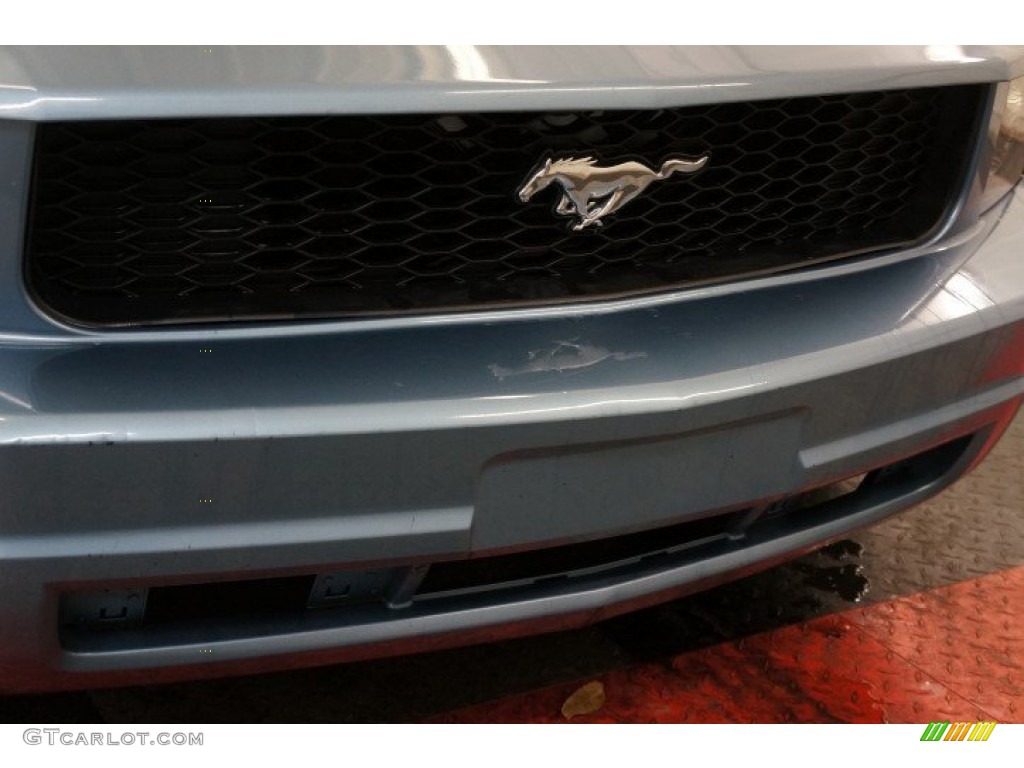 2006 Mustang V6 Premium Convertible - Windveil Blue Metallic / Light Graphite photo #39