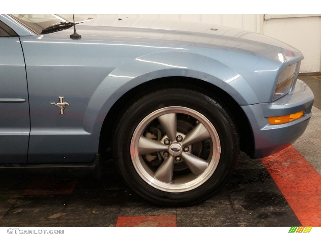 2006 Mustang V6 Premium Convertible - Windveil Blue Metallic / Light Graphite photo #41