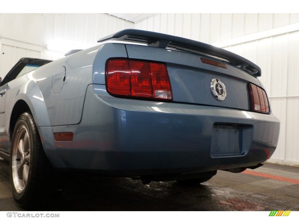 2006 Mustang V6 Premium Convertible - Windveil Blue Metallic / Light Graphite photo #52