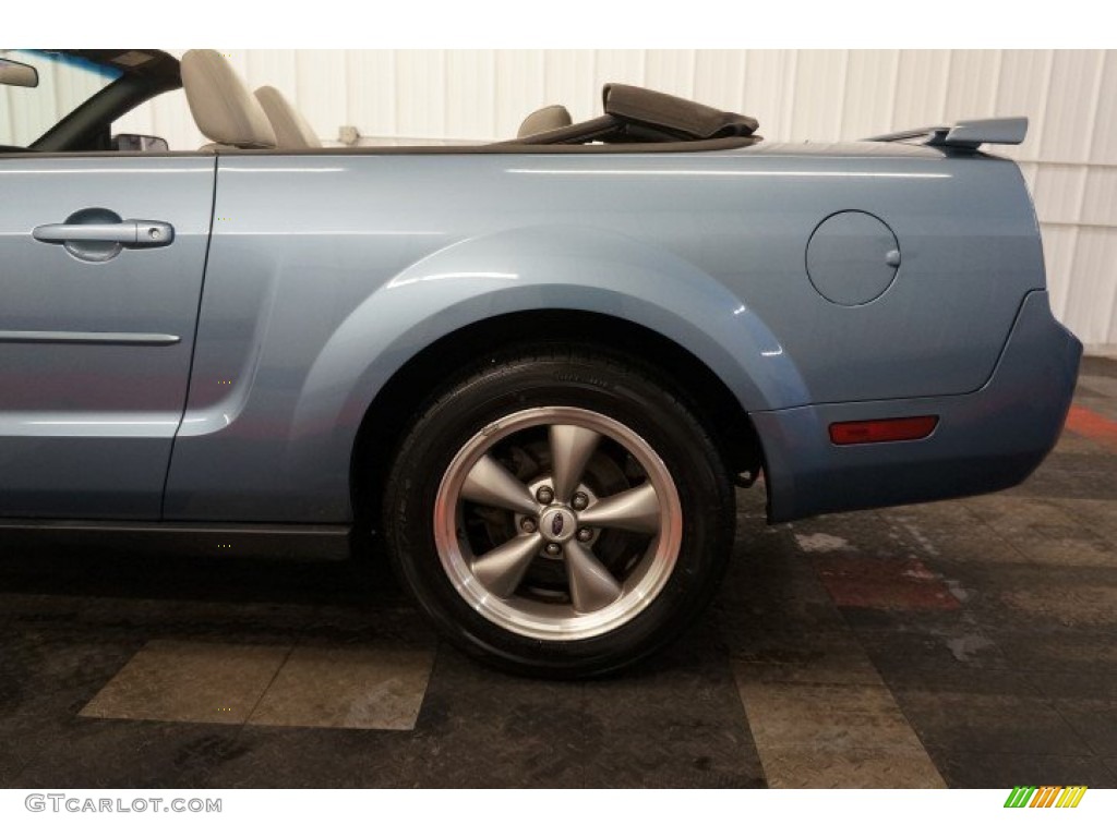 2006 Mustang V6 Premium Convertible - Windveil Blue Metallic / Light Graphite photo #55