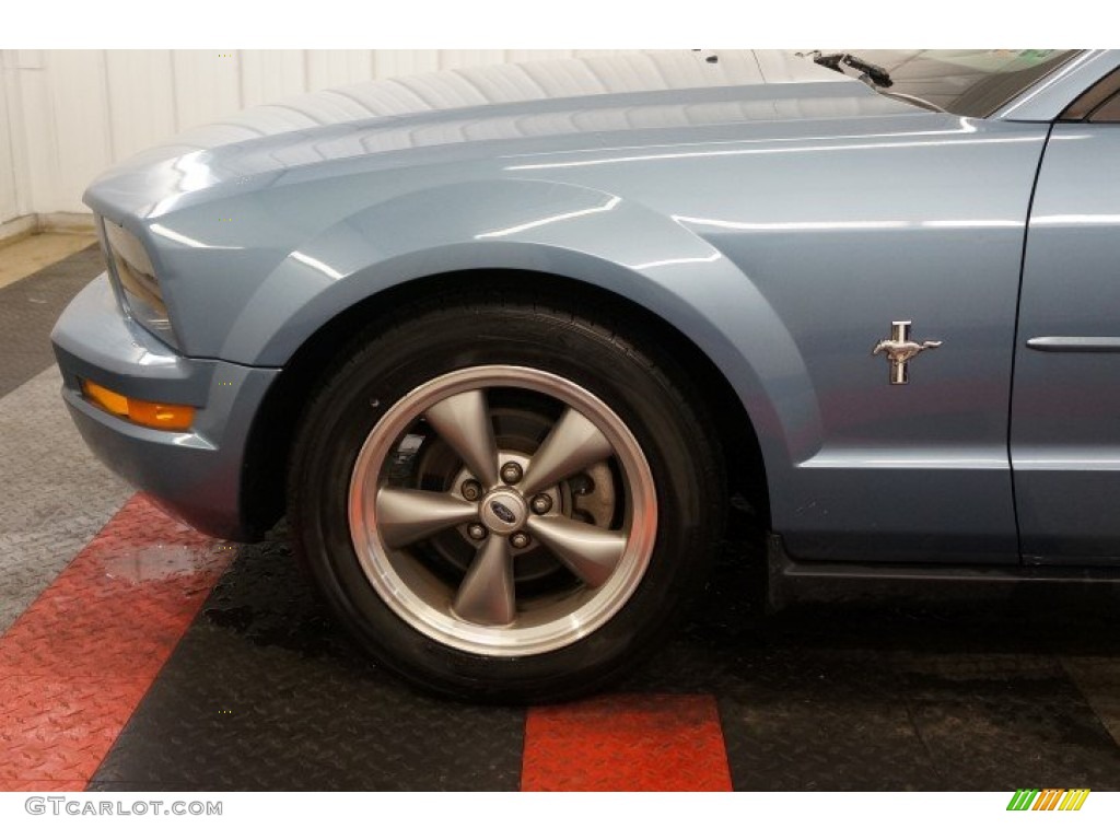 2006 Mustang V6 Premium Convertible - Windveil Blue Metallic / Light Graphite photo #61