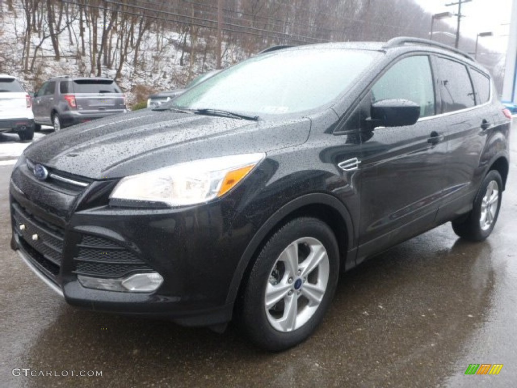 2014 Escape SE 2.0L EcoBoost 4WD - Tuxedo Black / Medium Light Stone photo #11