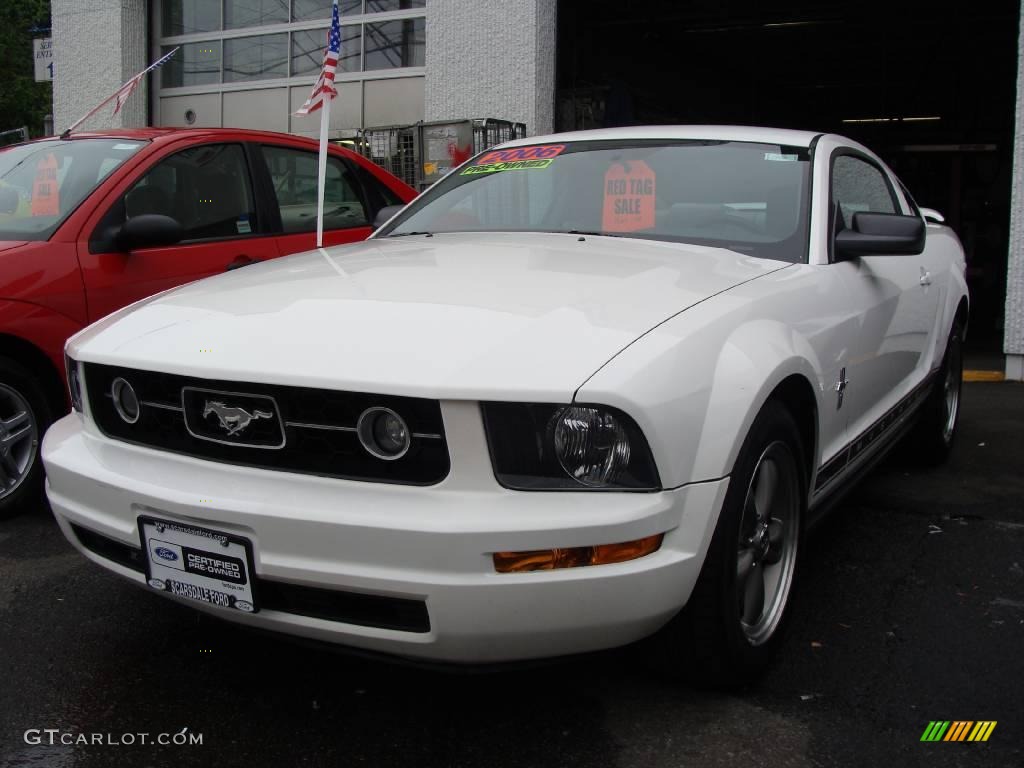 2006 Mustang V6 Premium Coupe - Performance White / Light Graphite photo #1
