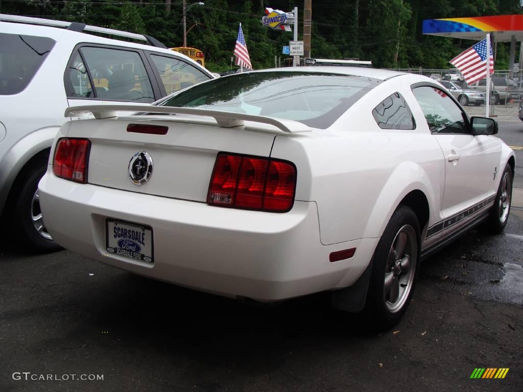 2006 Mustang V6 Premium Coupe - Performance White / Light Graphite photo #7