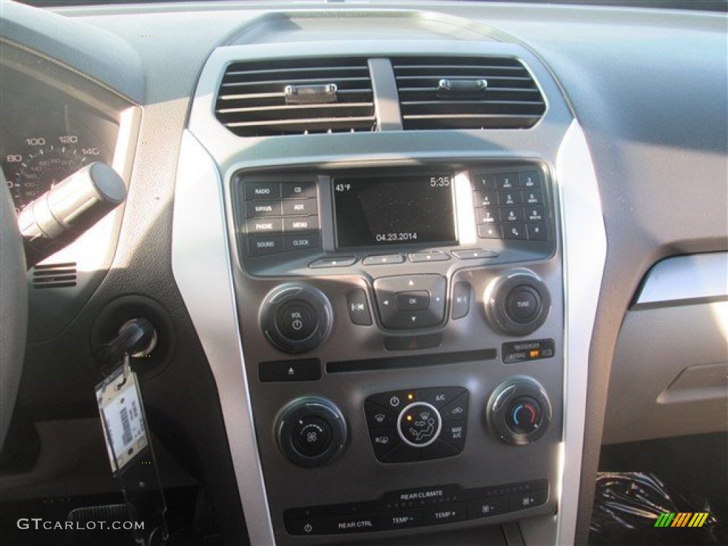 2015 Explorer FWD - Oxford White / Medium Light Stone photo #27