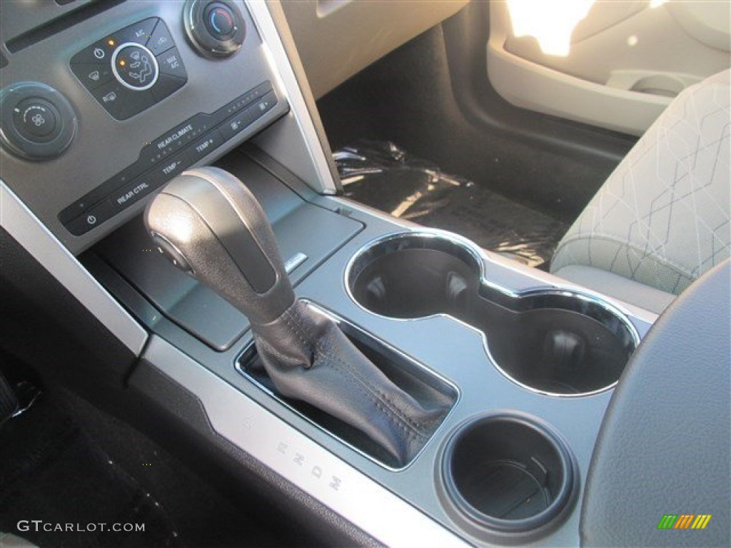 2015 Explorer FWD - Oxford White / Medium Light Stone photo #28