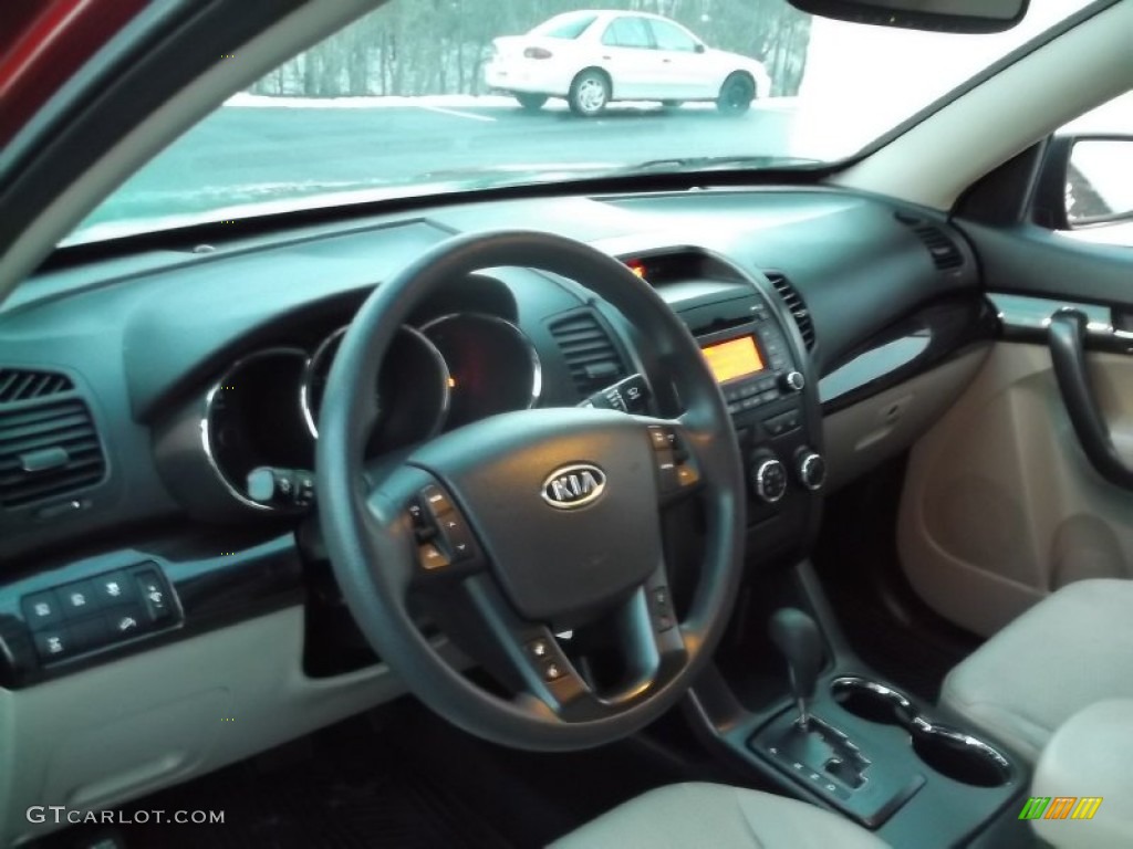 2011 Sorento LX AWD - Spicy Red / Beige photo #12