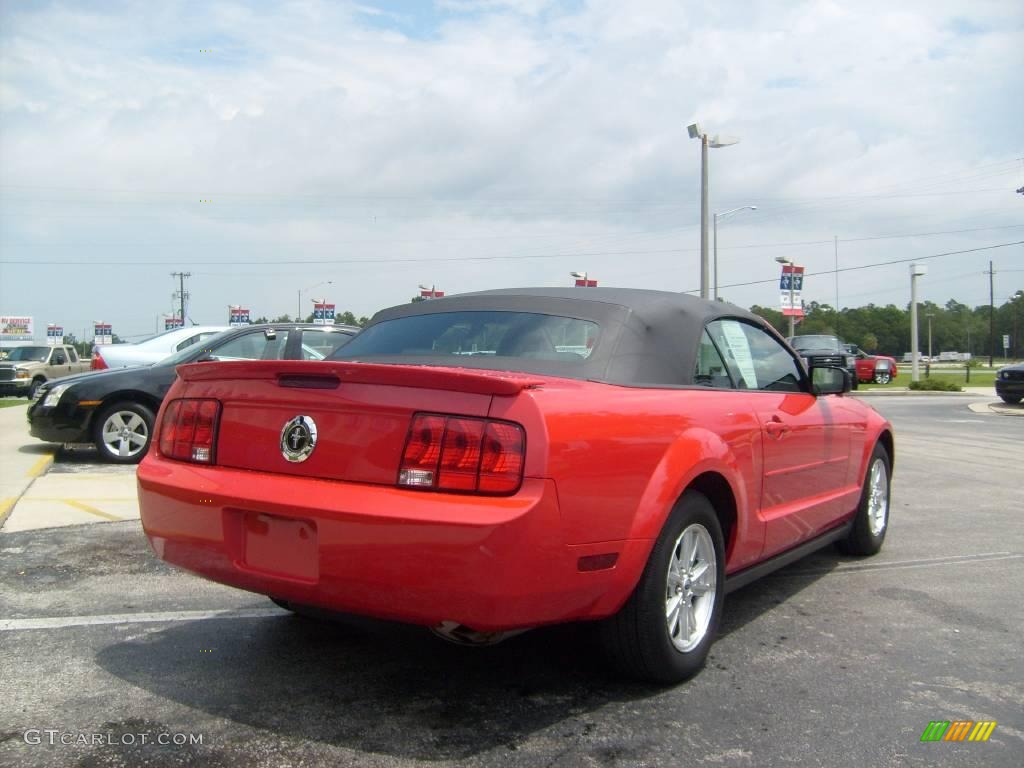 2008 Mustang V6 Premium Convertible - Torch Red / Light Graphite photo #3
