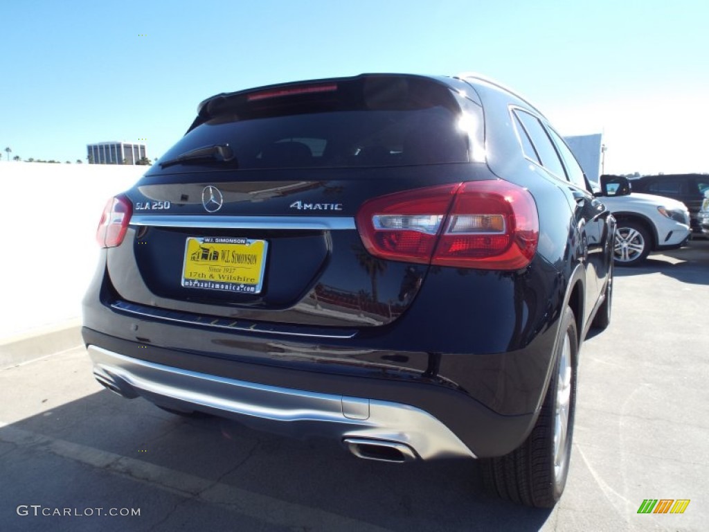 2015 GLA 250 4Matic - Night Black / Black photo #4