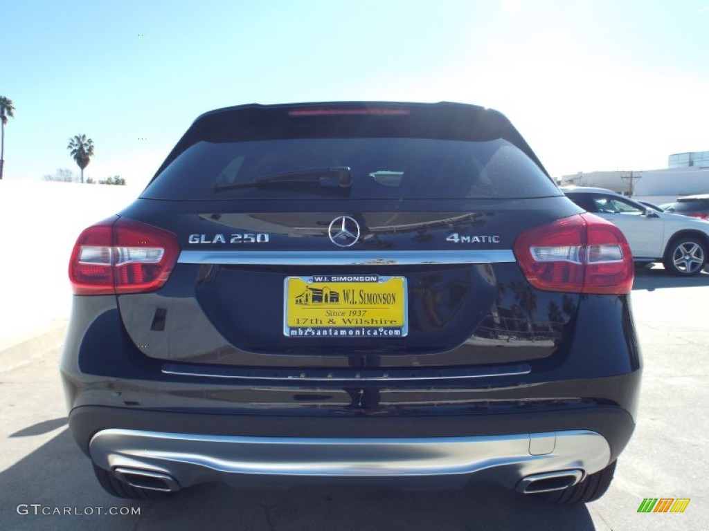 2015 GLA 250 4Matic - Night Black / Black photo #5