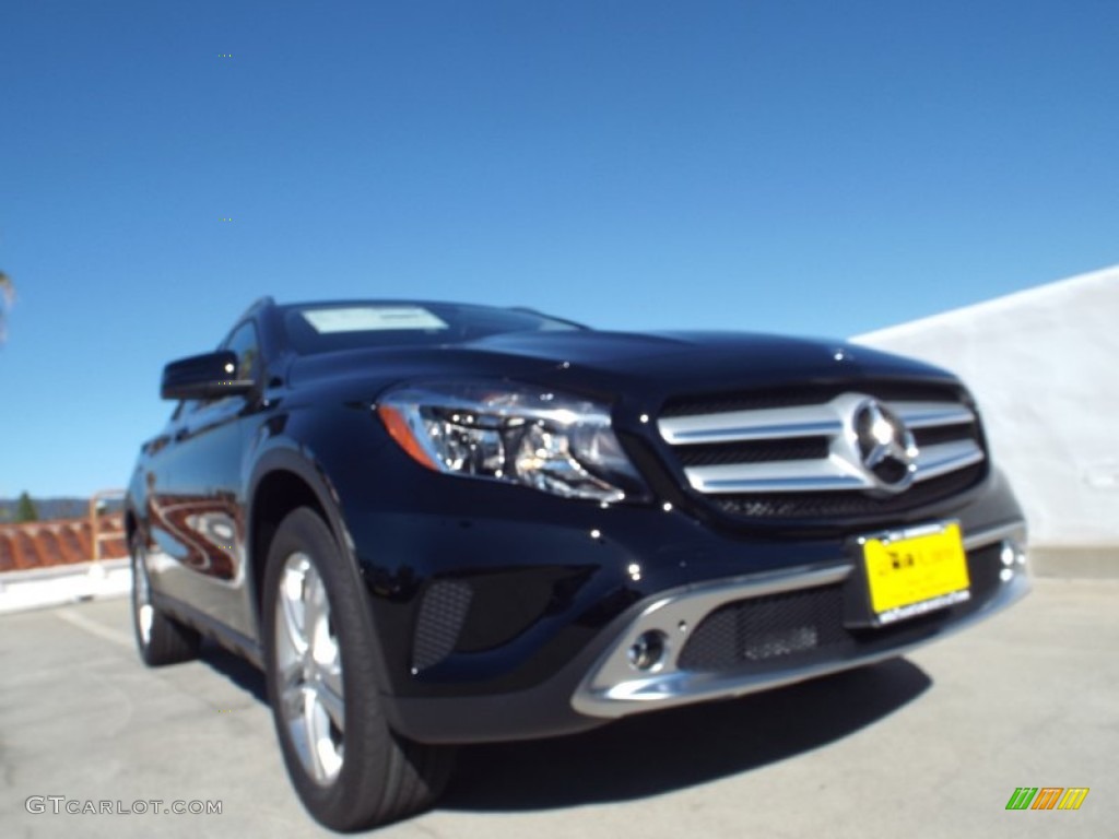 2015 GLA 250 4Matic - Night Black / Black photo #11
